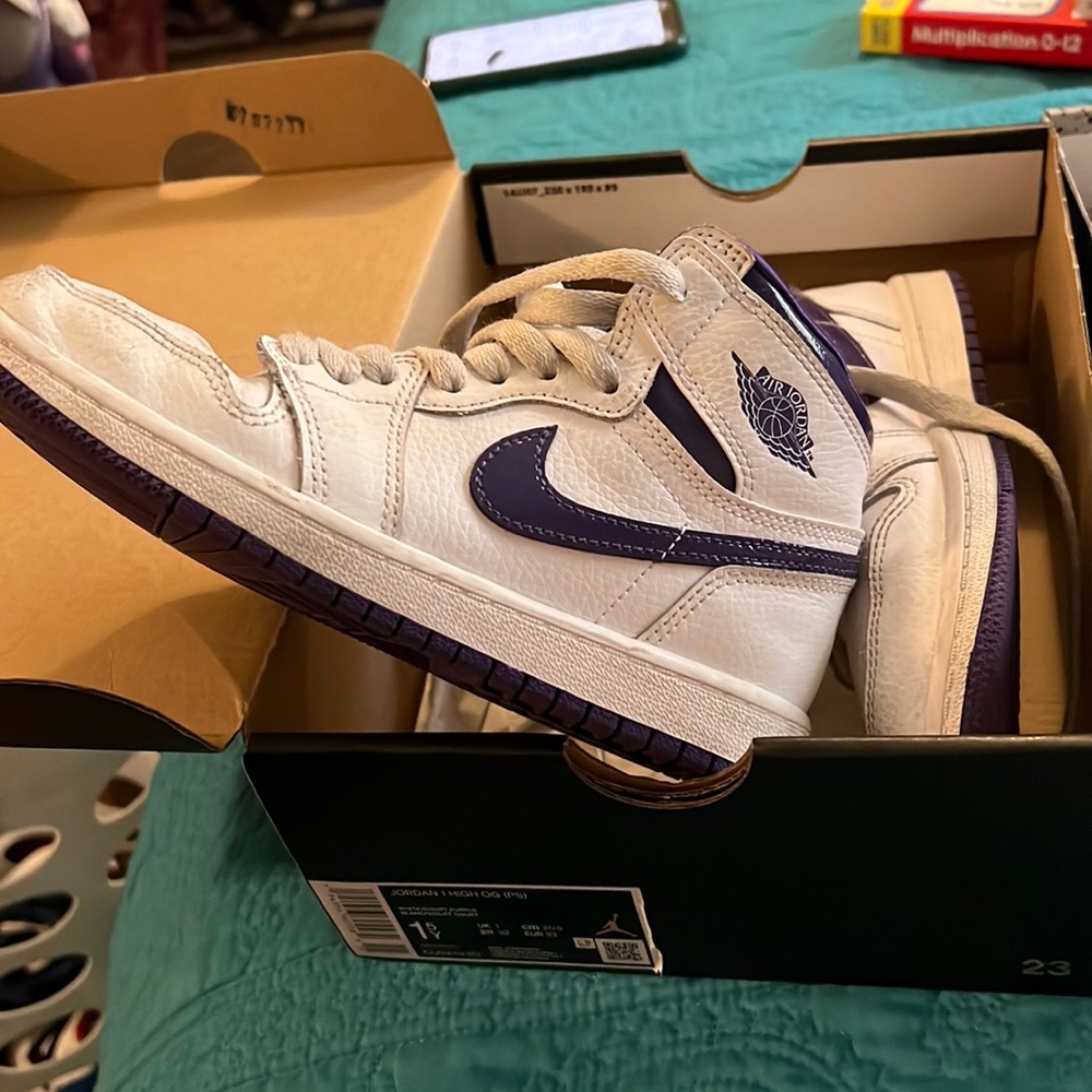 Shoe size 1.5